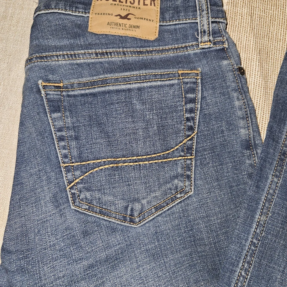 Hollister Men's Slim Jeans - Medium Blue